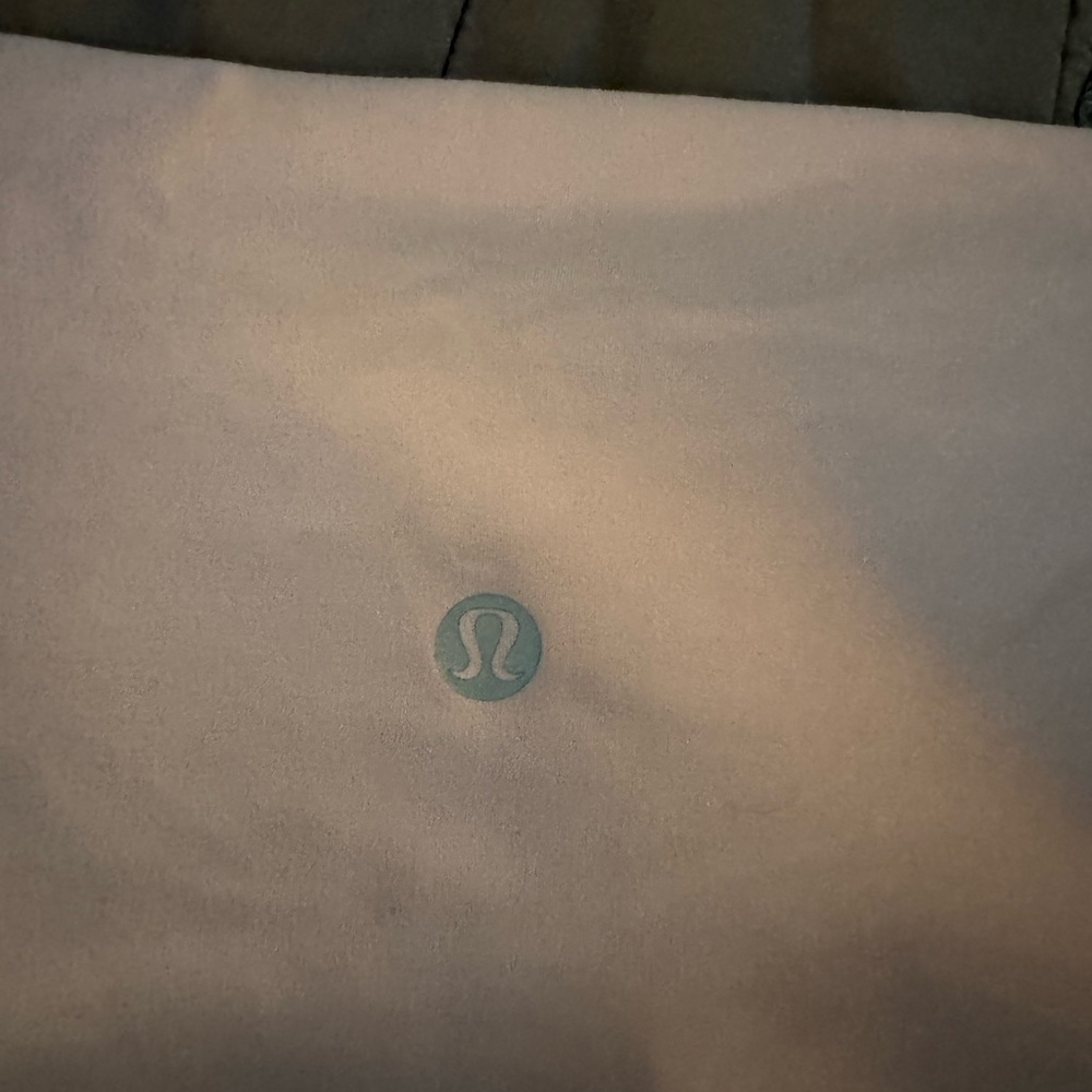 NWOT lululemon align shorts 6 - Picture 3 of 6